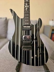 Schecter Synyster Gates signature