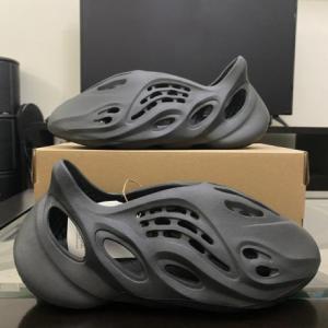 Buy or Sell Snkrs in UAE | Lagait - A Sneaker marketplace