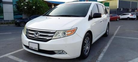 2013 Honda odyssey exl (full agency service, clean and neat)