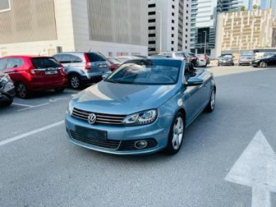 VOLKSWAGEN EOS CONVERTIBLE GCC SPECS IN EXCELLENT CONDITION