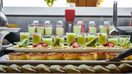 corporate lunch box delivery - TasteStudio