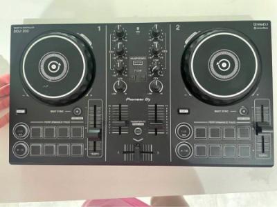 Pioneer ddj 200