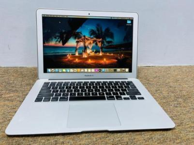 Macbook Air i7