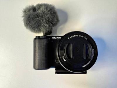 Camera Sony ZVE10