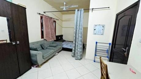 Fully furnished studio