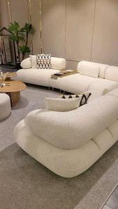 Custom Made Sofa Manufacturers