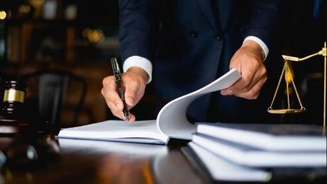 Best Legal Consultants in Dubai for Contracts and Disputes