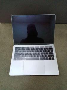 Macbook Pro 2016 | intel core i7 | 16 Gb Ram | 512 Gb SSD-256 Gb SSD