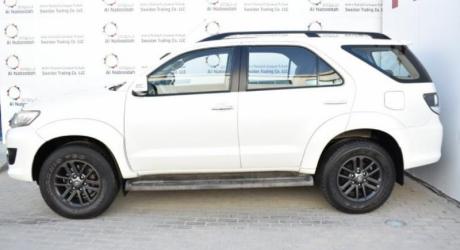 Toyota Fortuner 4.0L GXR V GCC DEALER WARRANTY - AED 76,900