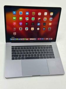 MacBook Pro 15"