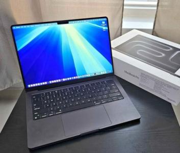 MacBook Pro with Apple M3 14.2-inch