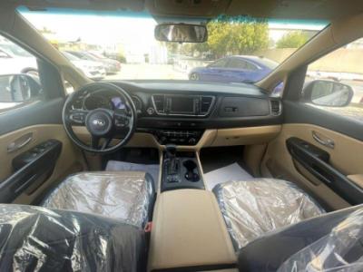 Kia sedona LX