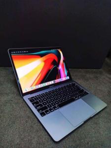 Macbook Pro 2016 | intel core i7 | 16 Gb Ram | 512 Gb SSD-256 Gb SSD
