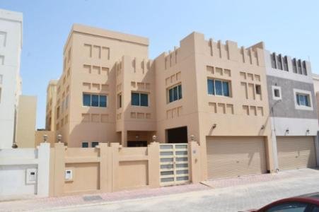 Attached villa for sale in Sanad