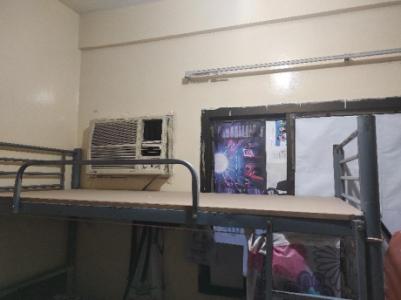 Bed space Karama near metro only Tamil muslim